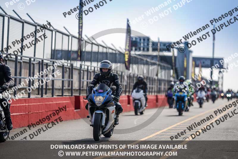 donington no limits trackday;donington park photographs;donington trackday photographs;no limits trackdays;peter wileman photography;trackday digital images;trackday photos